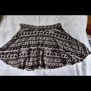 Black and White Retro Skirt